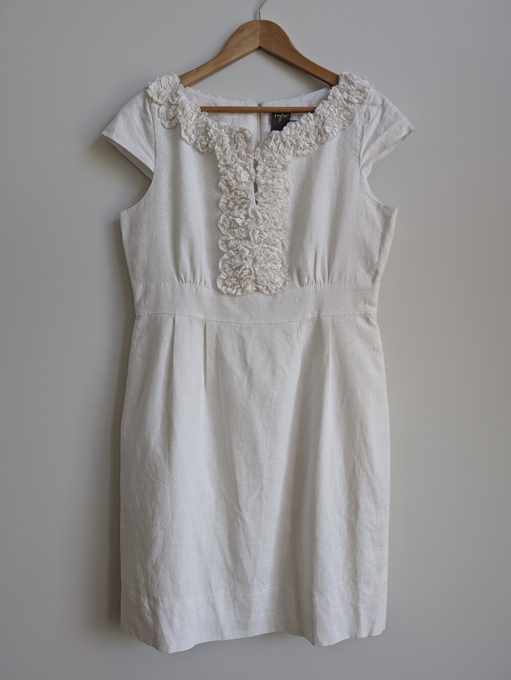 Taylor 100% Linen Size 12 White Ruffle Rosette Collar Sheath Dress Cap Sleeve